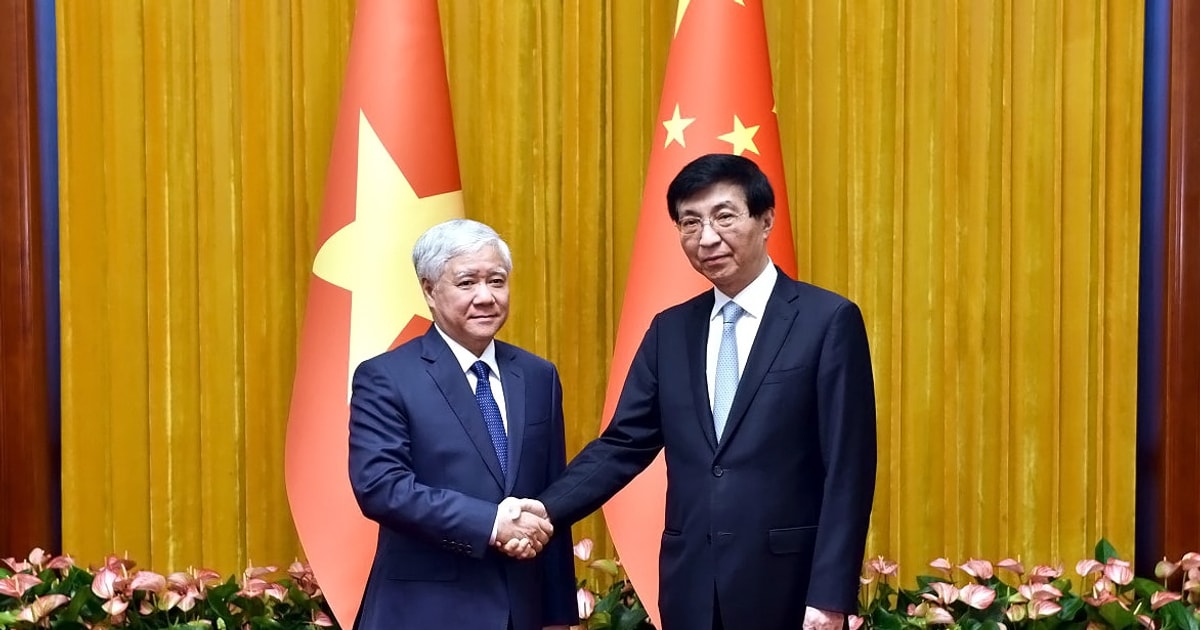 El presidente Do Van Chien envió un mensaje de felicitación al presidente de la Conferencia Consultiva Política del Pueblo Chino, Wang Huning.