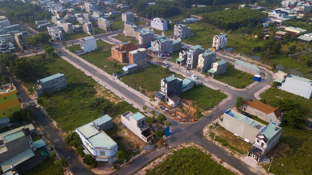 La ville de Hô-Chi-Minh-Ville stipule que la superficie minimale pour diviser les parcelles de terrain résidentielles est de 36 m2.