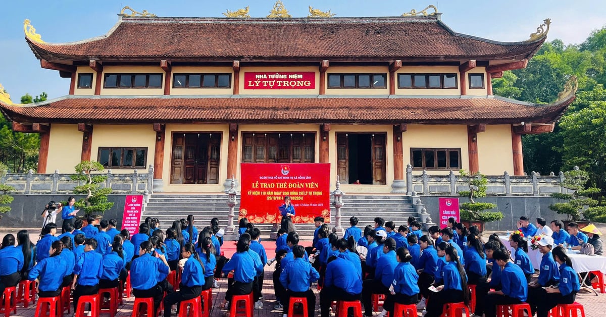 กิจกรรมที่มีความหมายมากมายในวาระครบรอบ 110 ปีวันเกิดของวีรบุรุษลี ตู่ ตง