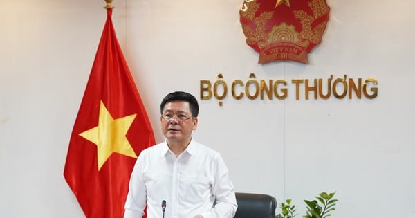 'Bằng mọi cách không để thiếu điện mùa nắng nóng'