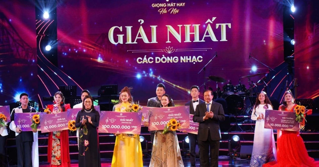 Thùy Linh và Huyền Trang trở thành quán quân Giọng hát hay Hà Nội 2024 - 2