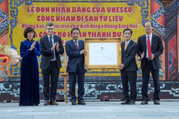 Huế đón nhận Bằng công nhận mới của UNESCO về Di sản Tư liệu khu vực châu Á - Thái Bình Dương