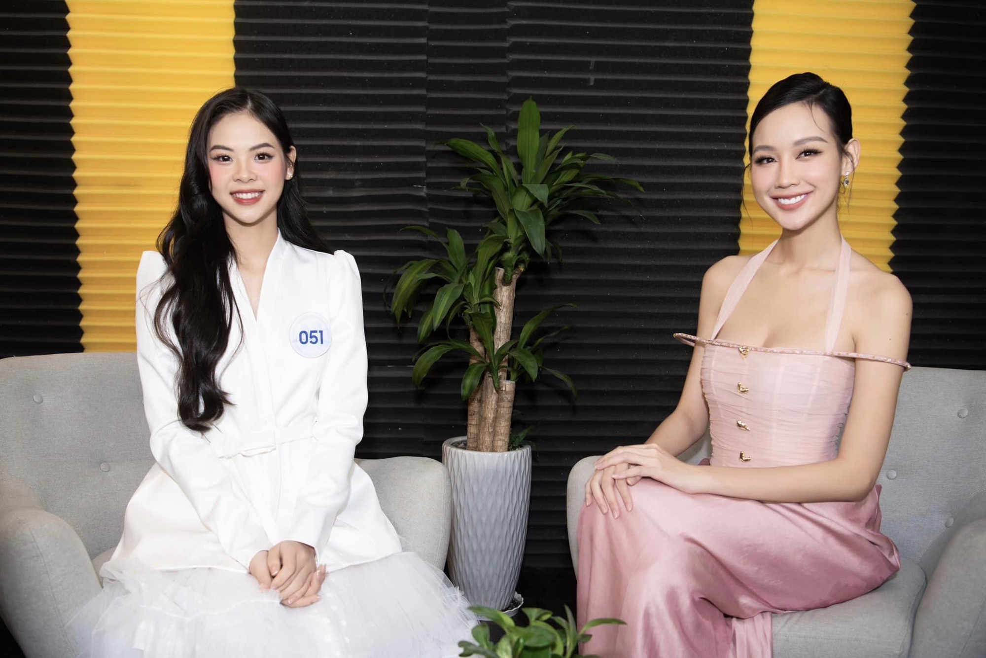 Điều ít biết của Hoa khôi bóng chuyền vào thẳng chung kết Miss World Vietnam 2022: Bố sửa xe máy, không mang túi xách - Ảnh 3.