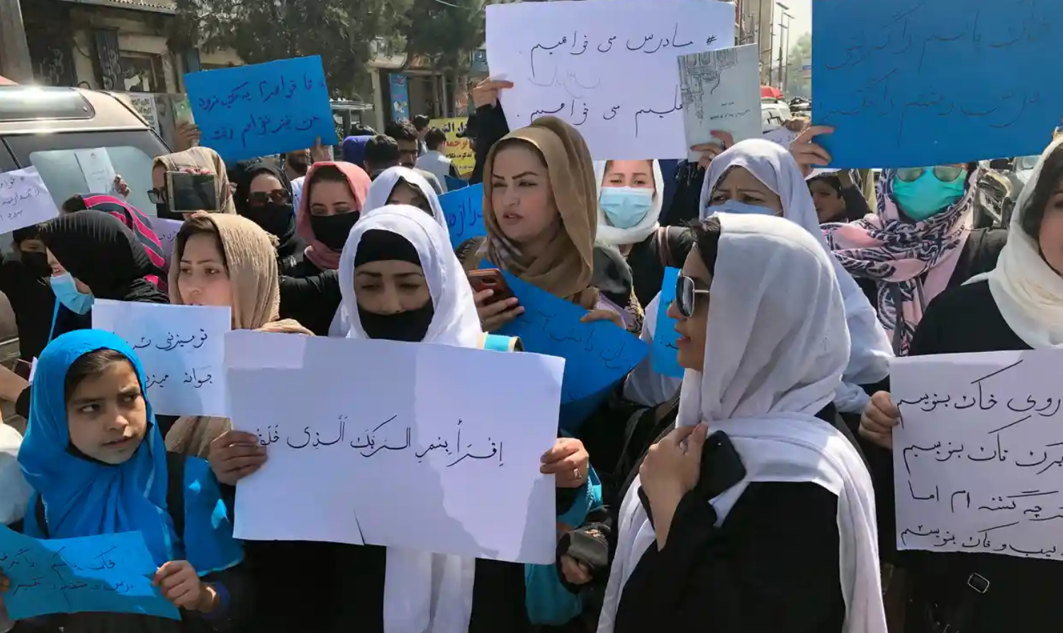 Welt – Afghanistans Wirtschaft steht am Rande des Zusammenbruchs, wenn Frauen nicht arbeiten können (Abbildung 2).