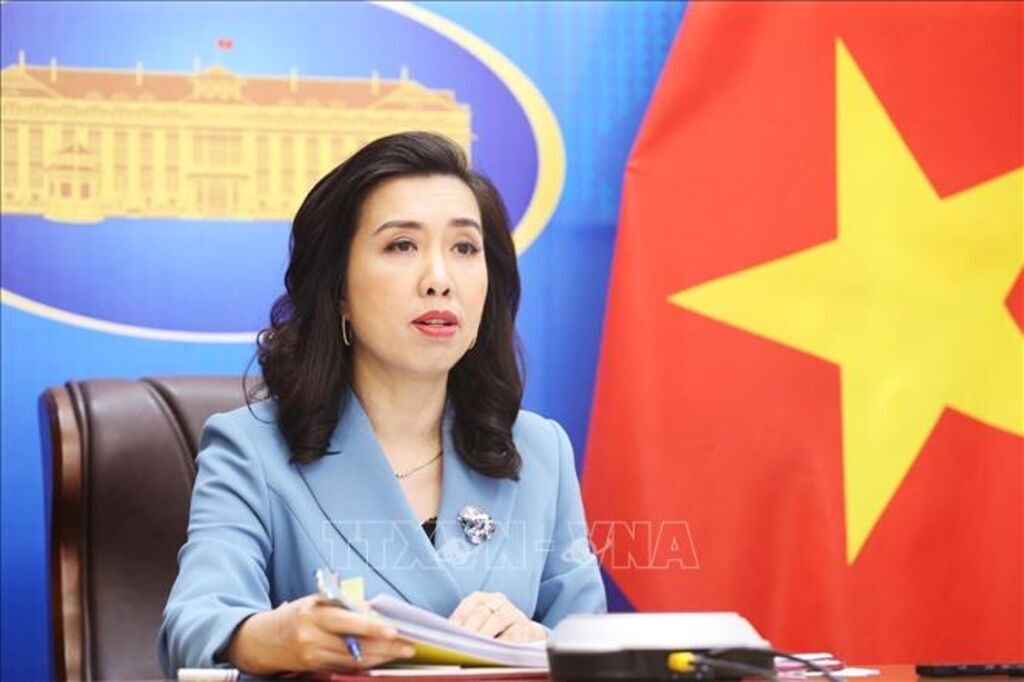 La viceministra de Asuntos Exteriores, Le Thi Thu Hang, recibe al Representante Permanente de la Santa Sede en Vietnam