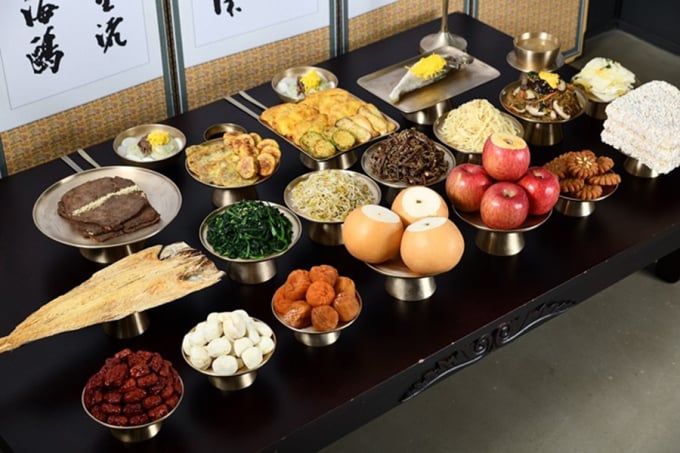 Traditional Korean New Year's Eve tray. Photo: Korea.net