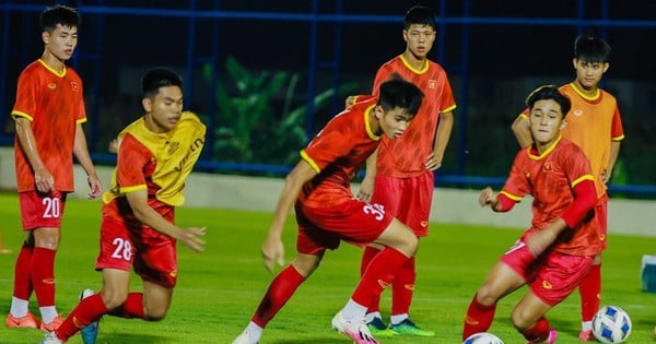 U.17 Vietnam had a smooth start in the Asian tournament?