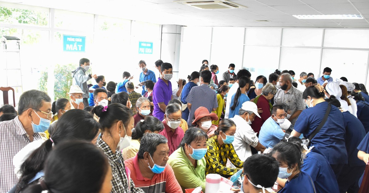 Soc Trang provides free examination and treatment for more than 4,000 poor people