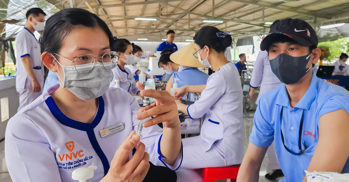 Empresas vacunan a trabajadores contra el dengue