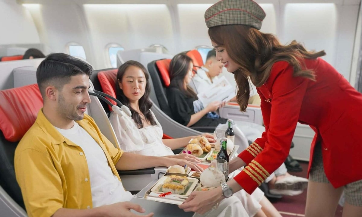 Vietjet은 국제 요가의 날을 맞아 다양한 활동을 진행합니다.