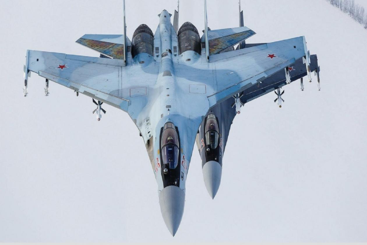 Welt – Wie geplant hat die russische Armee eine Partie „Killer“-Kampfflugzeuge vom Typ Su-35S erhalten (Foto 2).