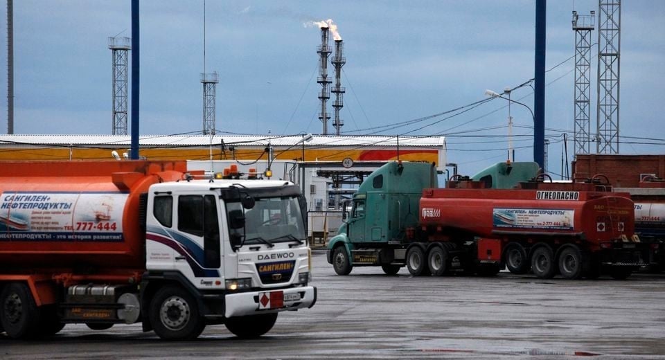 Russia bans gasoline exports