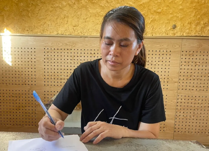 Nguyen Thi Thuy at the police station. (Photo: Provided by the police)