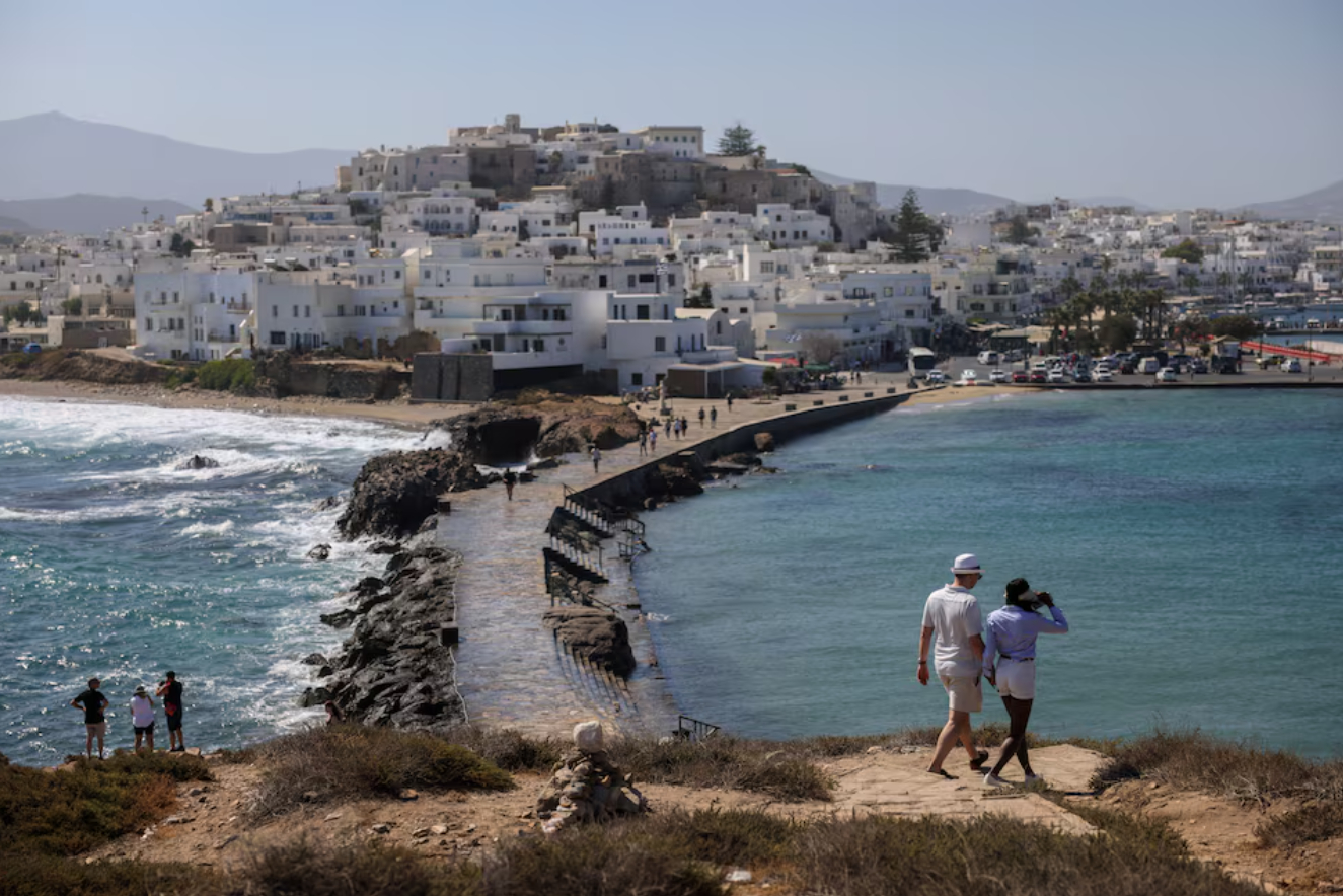 Greek tourist paradise and the place of shadows called climate change 1