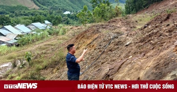 La colline s'est fissurée, des centaines de personnes ont été évacuées d'urgence à Quang Nam