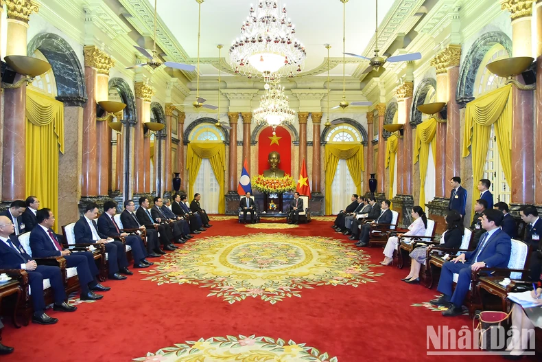 [Photo] Le président Vo Van Thuong reçoit le Premier ministre de la République démocratique populaire lao Sonexay Siphandone photo 7