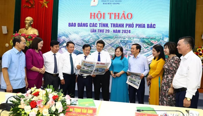 Cùng nhau chia sẻ kinh nghiệm về công tác tuyên truyền cải thiện môi trường đầu tư kinh doanh