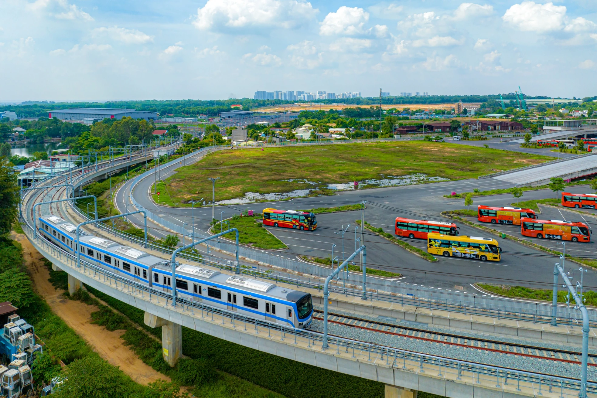 Cận cảnh depot tuyến metro số 1 đã thành hình ảnh 16