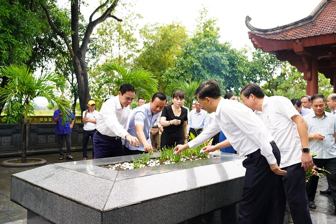 trang nghiem le gio lan thu 204 cua dai thi hao nguyen du hinh 2