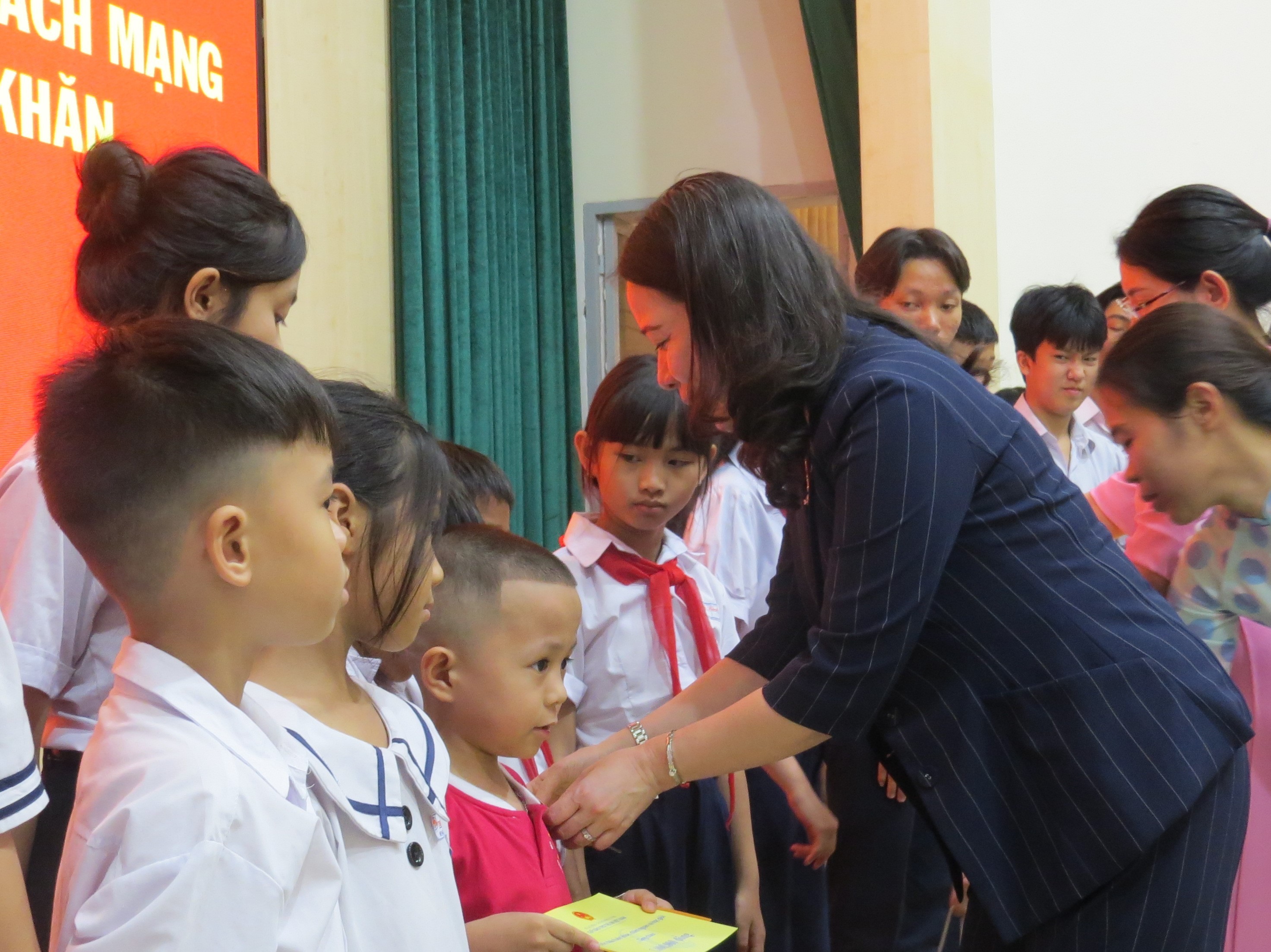 Event - Vice President attends the inauguration of Khanh Hoa Provincial Oncology Hospital (Photo 9).