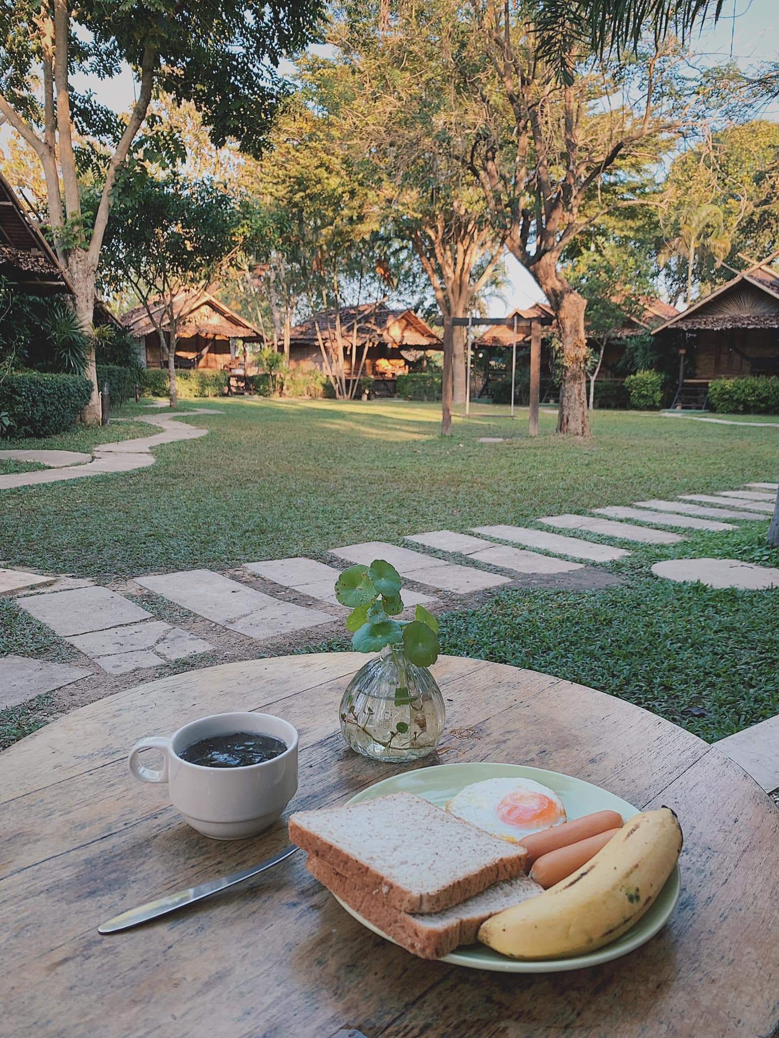 Ăn sáng trong resort