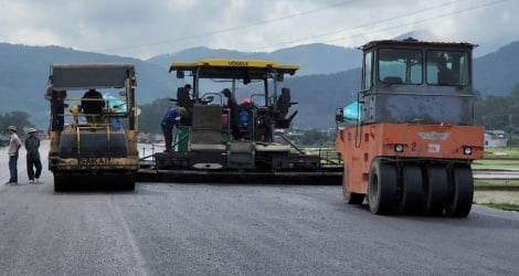 Objectif constant d'ouverture de 30 km de l'autoroute Dien Chau