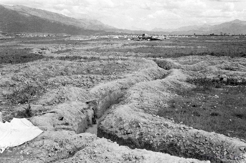 16. April 1954: Die Schützengräben der 312. und 308. Division wurden verbunden, wodurch der Flughafen Muong Thanh in zwei Hälften geteilt wurde.