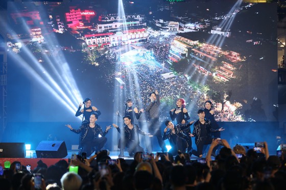 Grupo de baile de la ciudad de Ho Chi Minh gana un boleto para asistir a la final del Festival Mundial de Danza K-pop foto 2