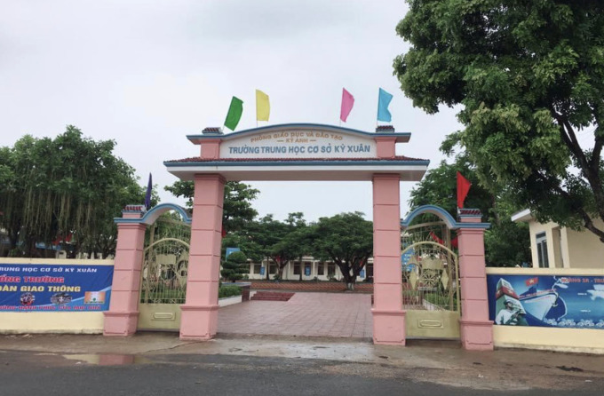 Ky Xuan Secondary School, where Mr. Quynh used to work. Photo: Hung Le