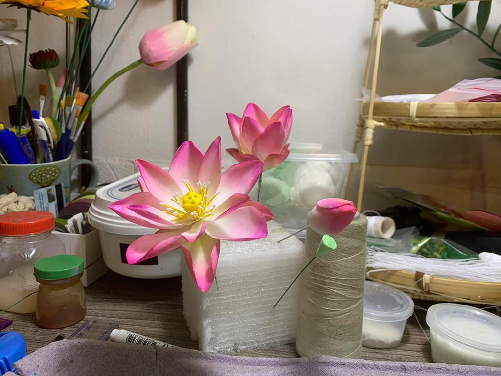 Những ngón nghề độc, lạ: Làm cho đất sét nở hoa- Ảnh 2.