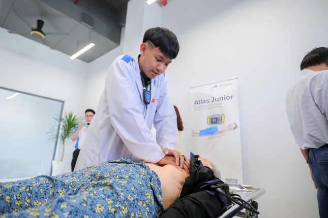 Universidad lanza centro de capacitación en habilidades médicas de un millón de dólares foto 2