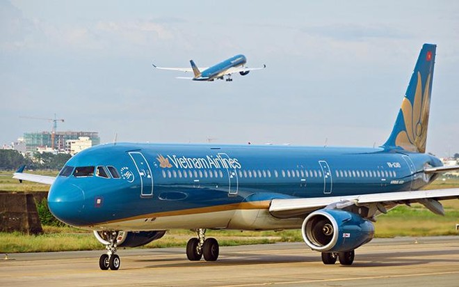 Cổ phiếu Vietnam Airlines được đưa ra khỏi diện cảnh báo