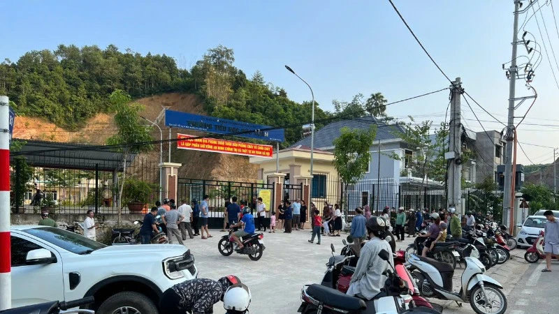 Lucha por conseguir cocina para las escuelas de Bac Kan