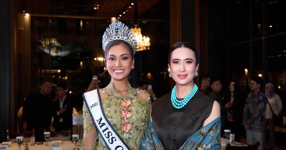 Miss Cosmo 2024 xúc động trở về Indonesia, 'quậy' bên dàn hoa hậu