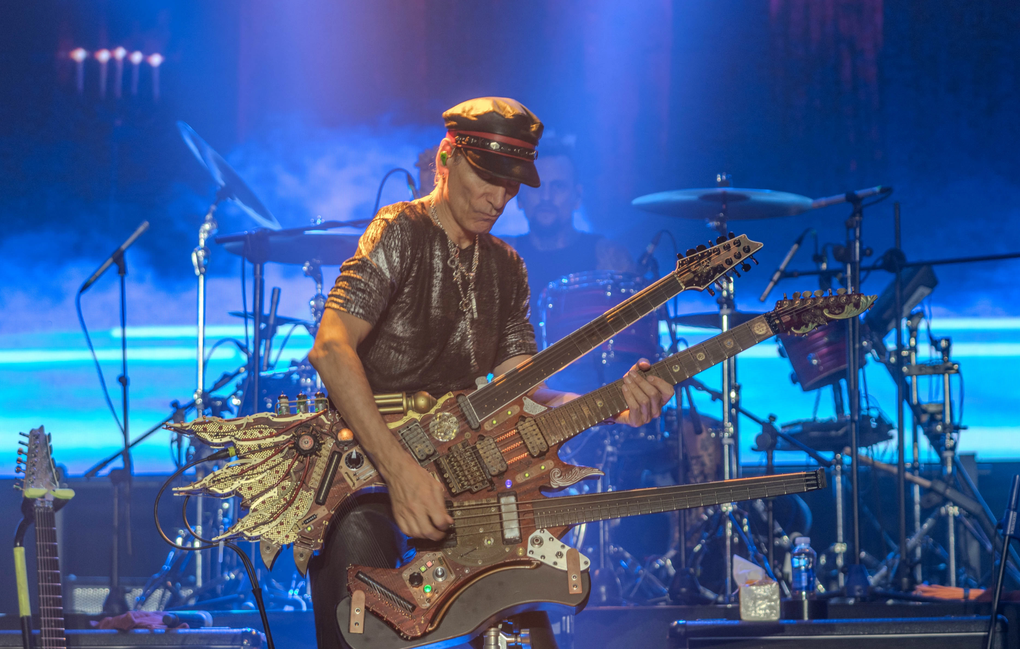Huyền thoại guitar Steve Vai: Trước khi qua đời, tôi muốn đến Việt Nam - 3