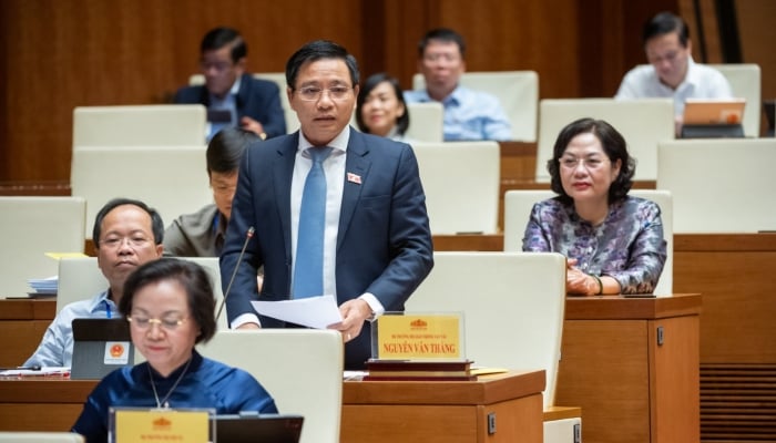 국가가 투자한 고속도로에서 통행료를 징수해 '조화로운' 교통 흐름을 보장합니다.