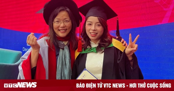 Once 'banned' from studying abroad, mother of one graduated with honors with a master's degree in the UK