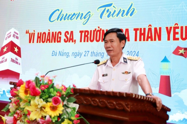 Naval Region 3 organisiert das Programm „Für geliebte Hoang Sa und Truong Sa“