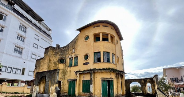 The desolate, degraded scene of ancient villas in Dalat