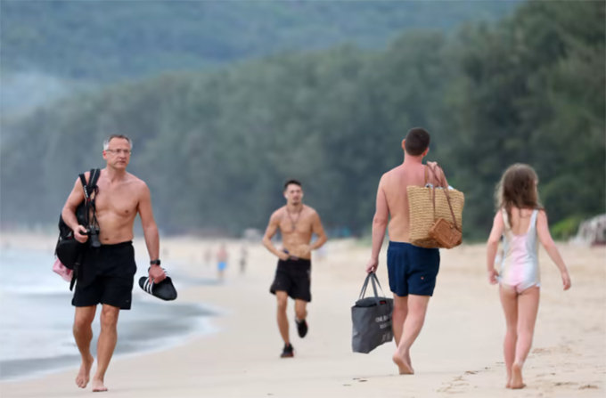 Turistas rusos en la playa de Phuket, Tailandia. Foto: Reuters