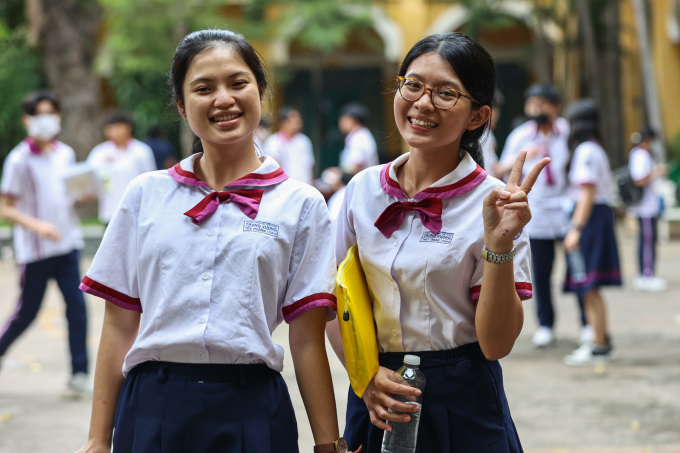 6月28日、チュン・ヴオン高等学校で高校卒業試験を受ける受験生たち。写真: クイン・トラン