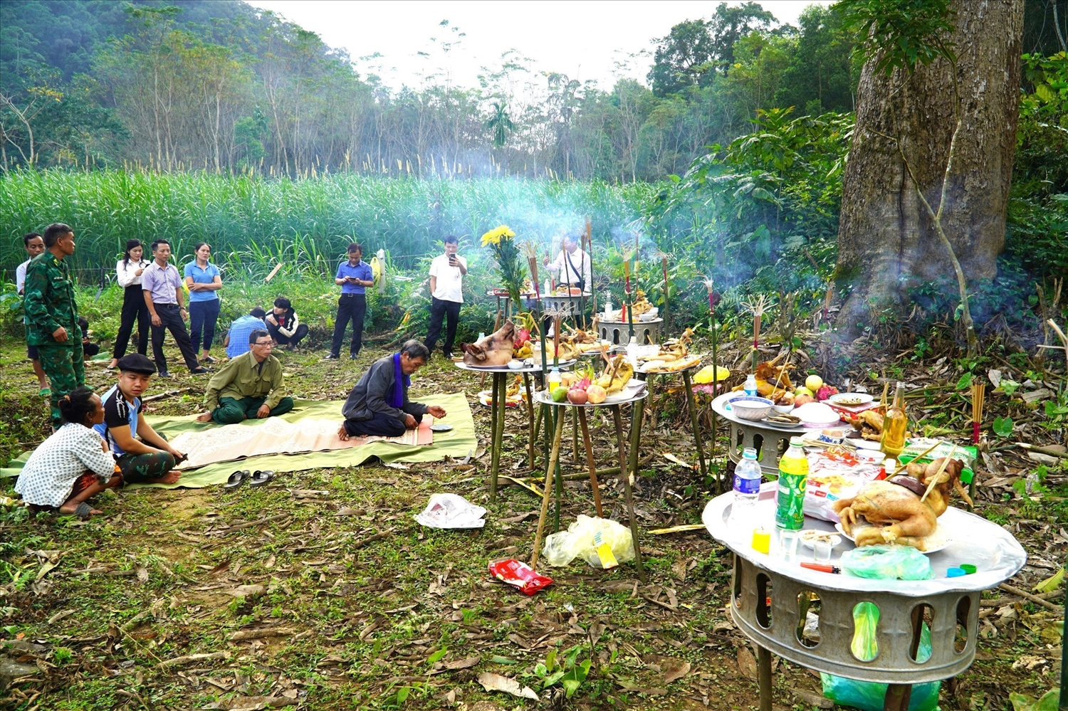 Một số hình ảnh về Tết Cha Leng của dân tộc Chứt ở bản Giàng II 