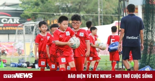 Le plus grand centre de football communautaire du Vietnam rejoint la Fédération de football de Ho Chi Minh-Ville