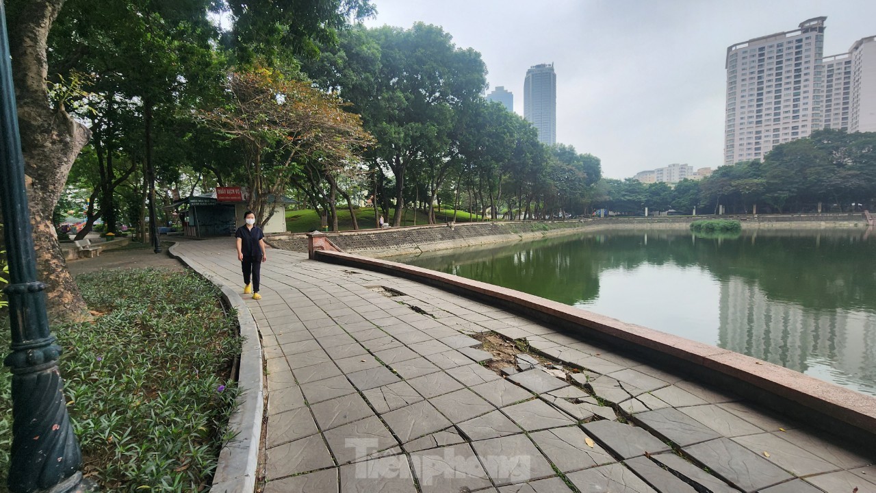 Estado actual de los parques de lento progreso en Hanoi foto 13