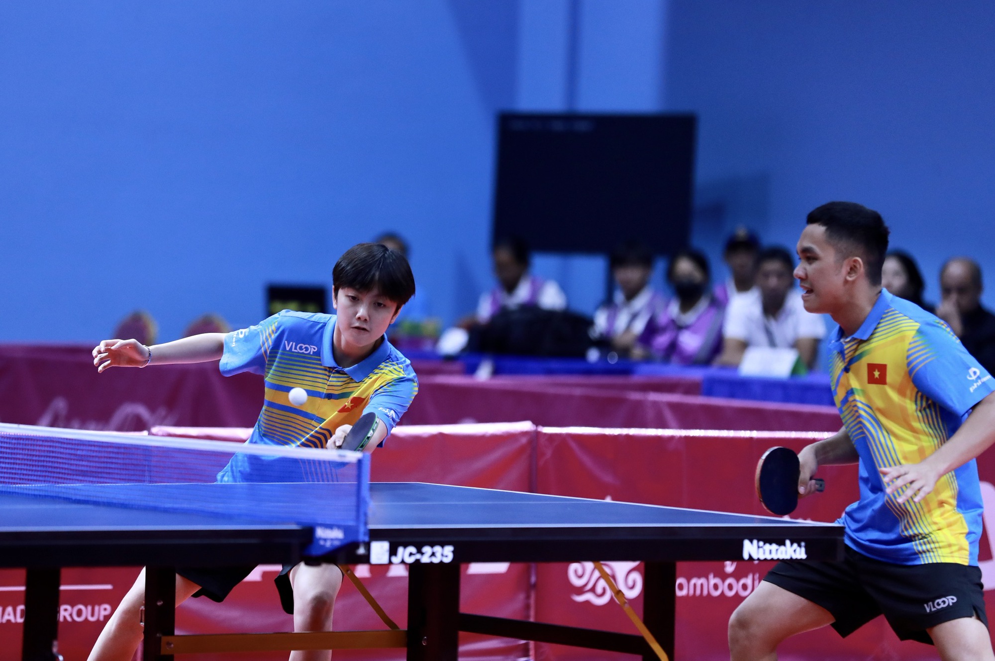 SEA Games 32: Hai nhà vô địch bóng bàn tuổi teen làm nên lịch sử sau 24 năm - Ảnh 6.