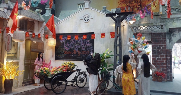 Zum ersten Mal wurden viele königliche Tet-Rituale in der kaiserlichen Zitadelle Thang Long nachgestellt.