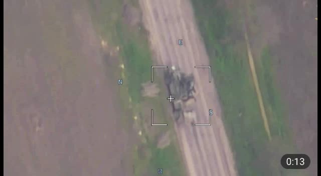 Mundo - El momento en que aviones rusos destruyeron 2 sistemas de defensa aérea ucranianos (Foto 2).