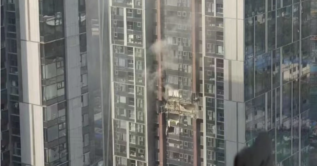 Riesiges Feuer und Explosion in Luxus-Apartmentkomplex in China