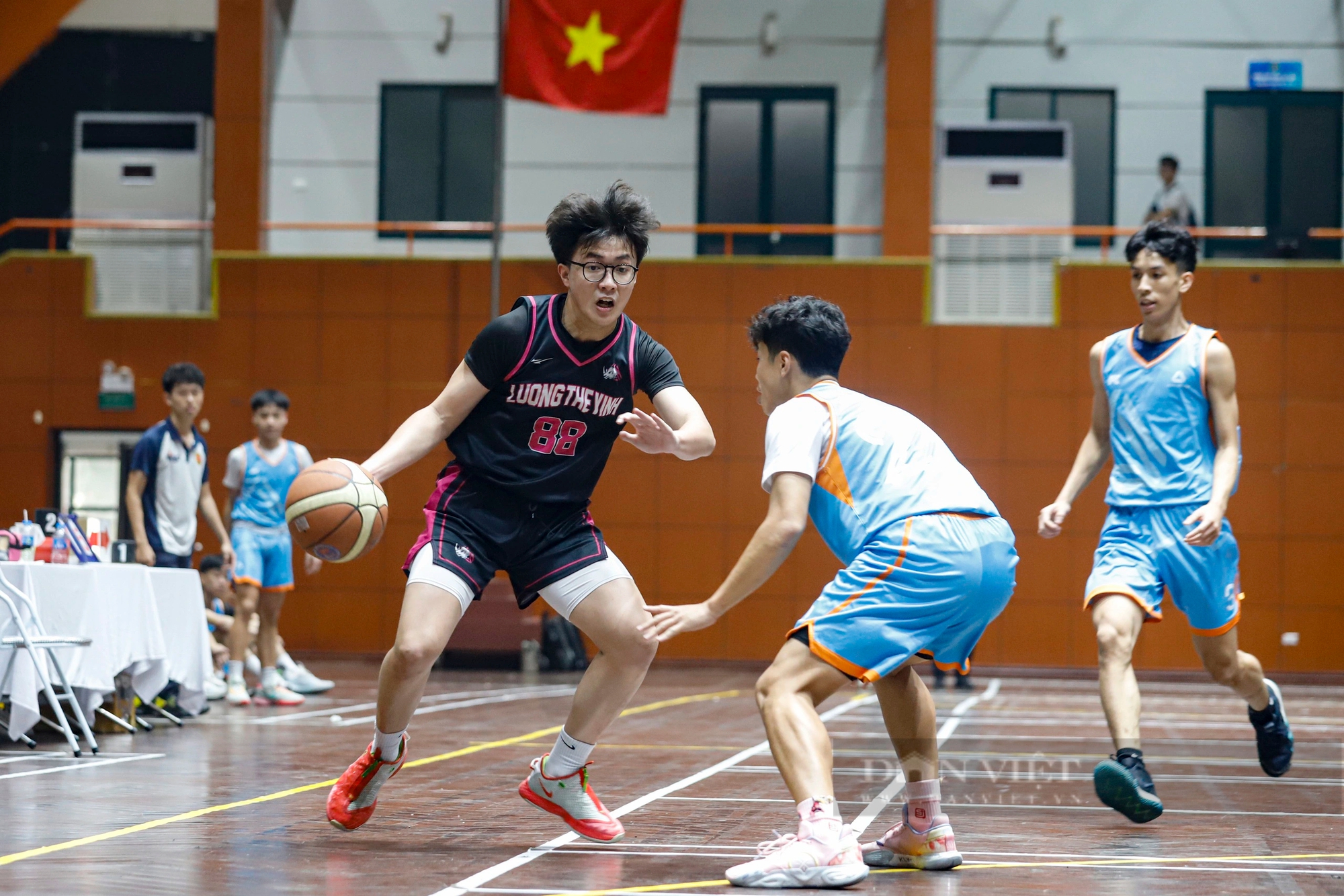 Hơn 4.000 học sinh Hà Nội tham gia thi đấu và cổ vũ tại đại hội thể thao- Ảnh 9.