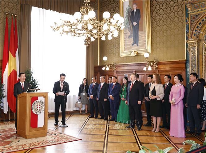 Le président Vo Van Thuong rencontre le maire de Vienne, en Autriche